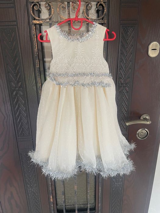 Продам плаття сніжинки