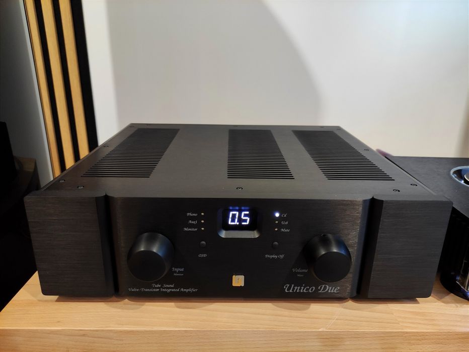 Wzmacniacz hybrydowy Unison Research Unico Due 2x100W Sklep AVŚwiat