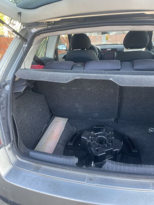 Vendo este carro