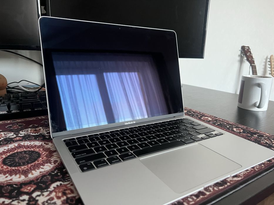 macbook air 13 m1 silver - Купить электронику - Цены на OLX.ua