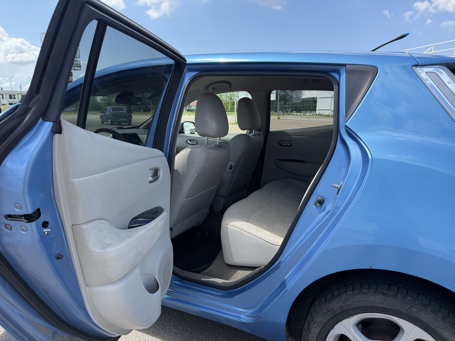 Nissan Leaf  запас хода 90 км(eco)