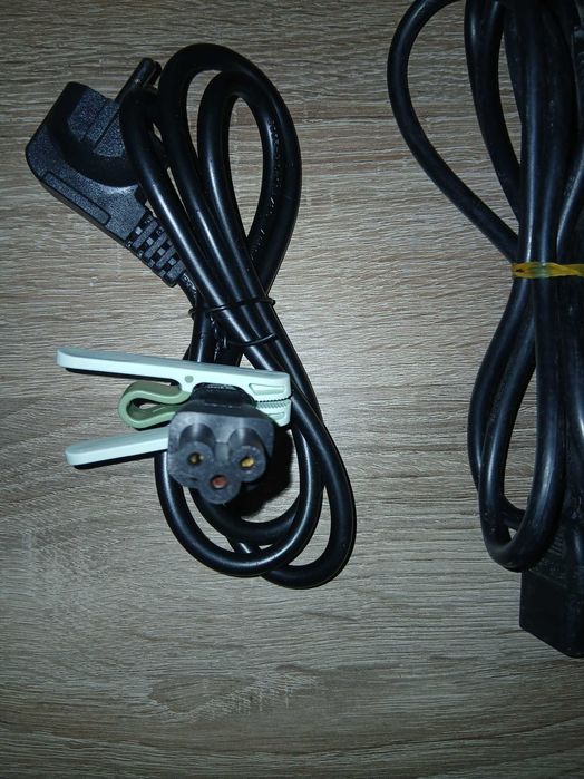 Cabos de Alimentação – Portátil / PC / Monitor – Novos