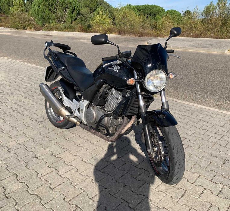 Mota Honda CBF 500 em bom estado