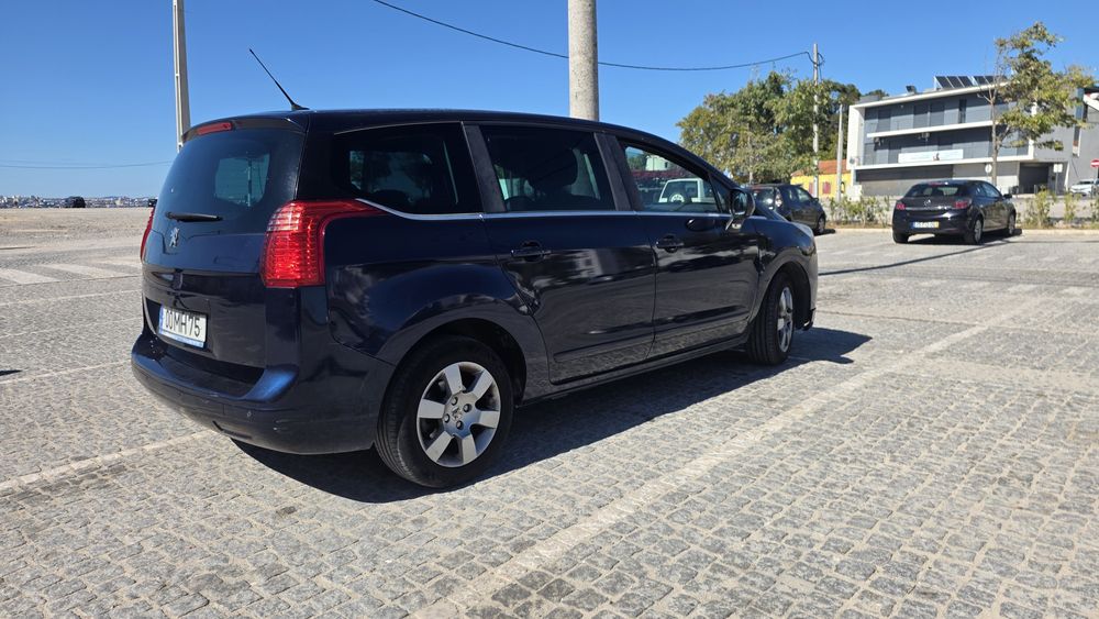 Peugeot 5008 1.6 HDi - Caixa automática foto 3