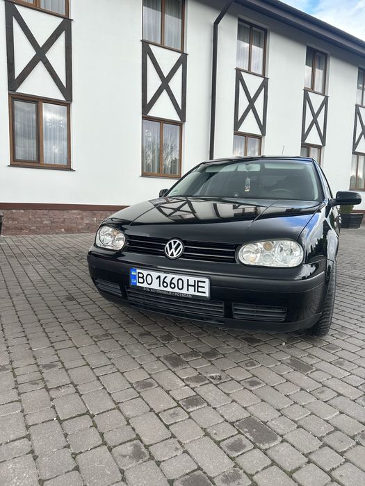 Volkswagen Golf 2003 ідеал