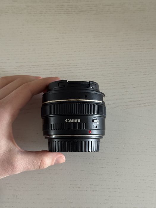 Обʼєктив canon 50mm 1.4 ef