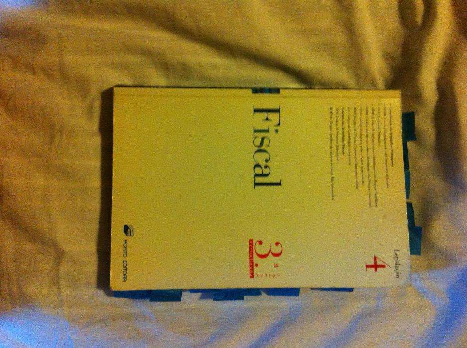 Livros de Direito - Direito Constitucional, fiscal administrativo, rea