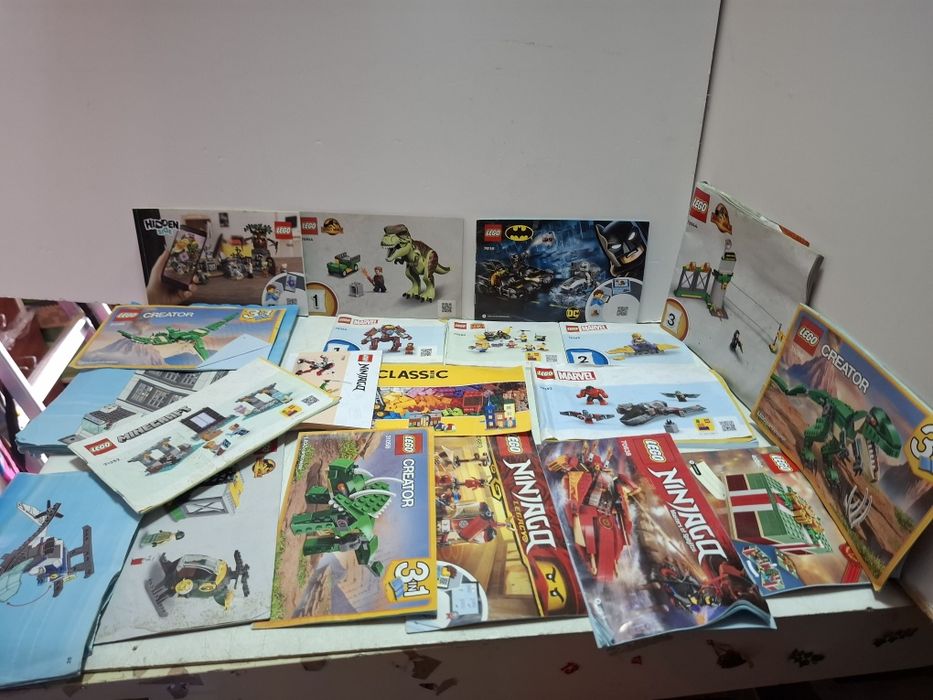 Lego ,zestaw Książeczek  i instrukcji