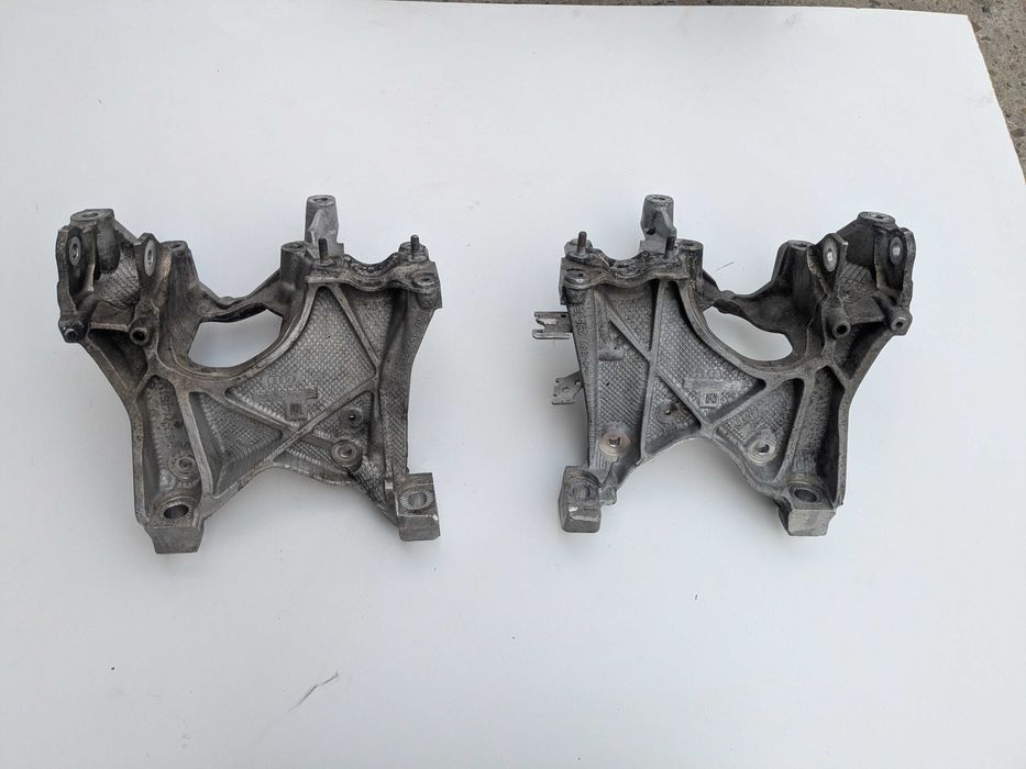 Кронштейн підрамника 8W0399296E 8W0399295E Audi A4 B9 Ауді А4 Б9 Кронштейн подрамника Балки