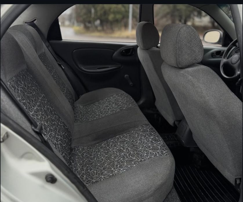 Продам ЗАЗ ЛАНОС  без гнилі та іржі!!