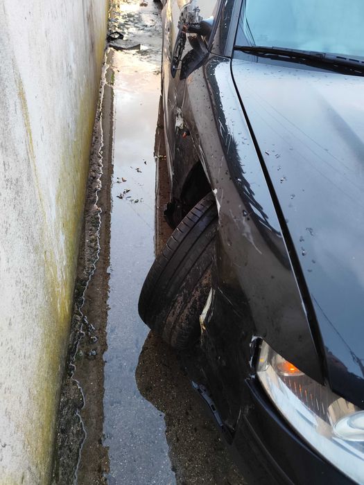 Audi A4 Avant B6 2002 - Salvado/Peças