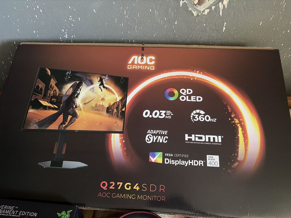 Monitor AOC novo 2 semanas de uso! Não e falso anuncio comprovo por video chamada ou com mais fotos !!