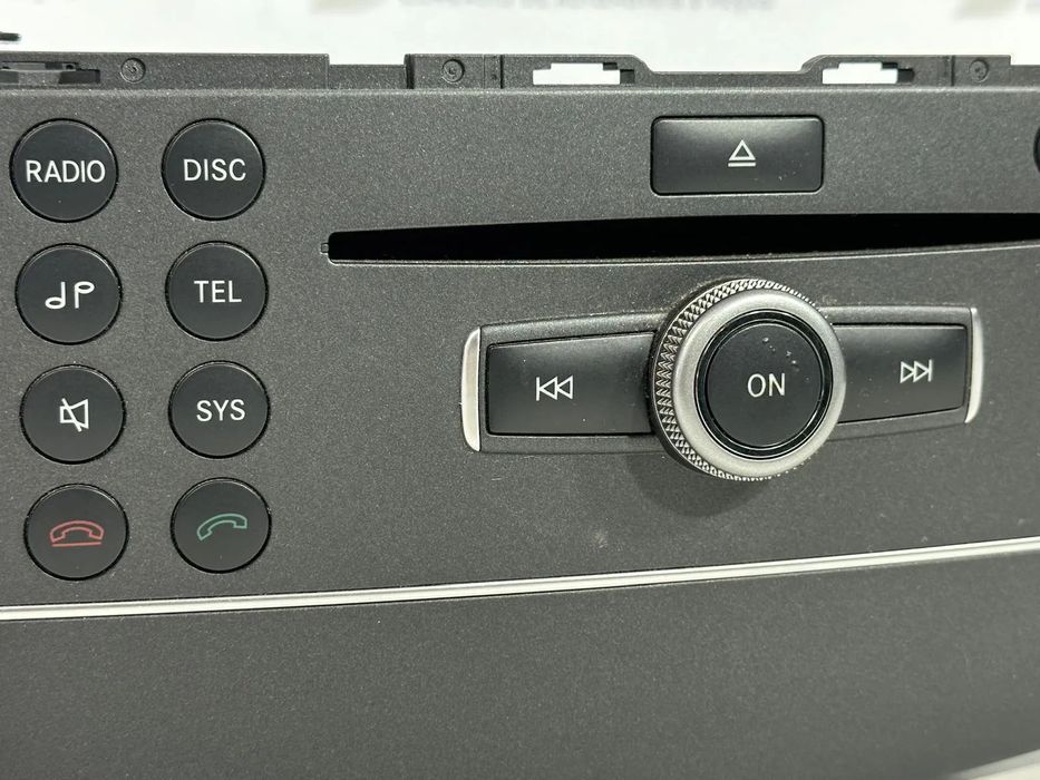 Rádio - Mercedes C (W204)