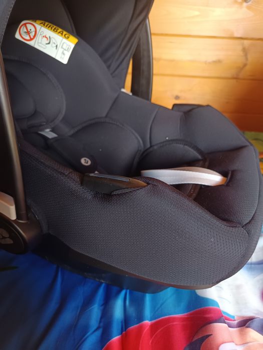 Cadeira auto maxi-cosi modelo CabrioFix i-Size