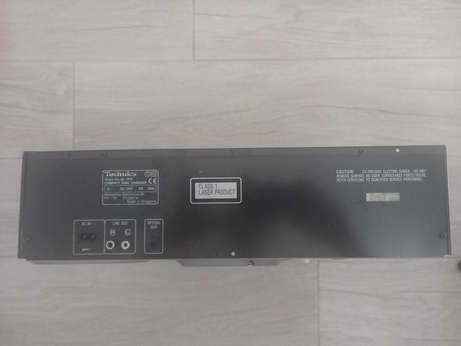 Amplificador TECHNICS como novo.