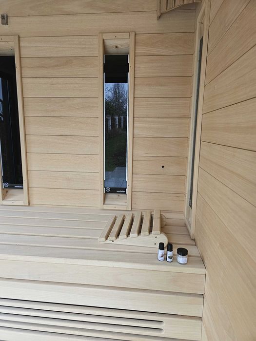 Sauna ogrodowa salon strefa spa jacuzzi