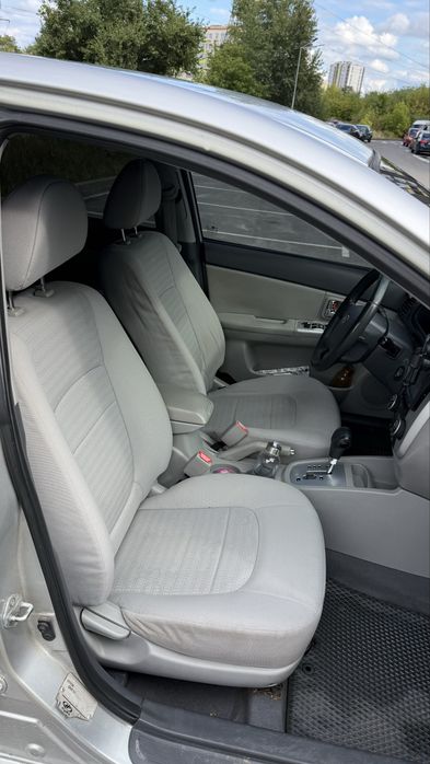 Kia cerato 2009 -автомат, газ