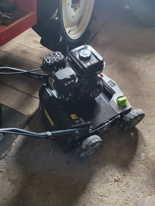 Wertykulator areator spalinowy