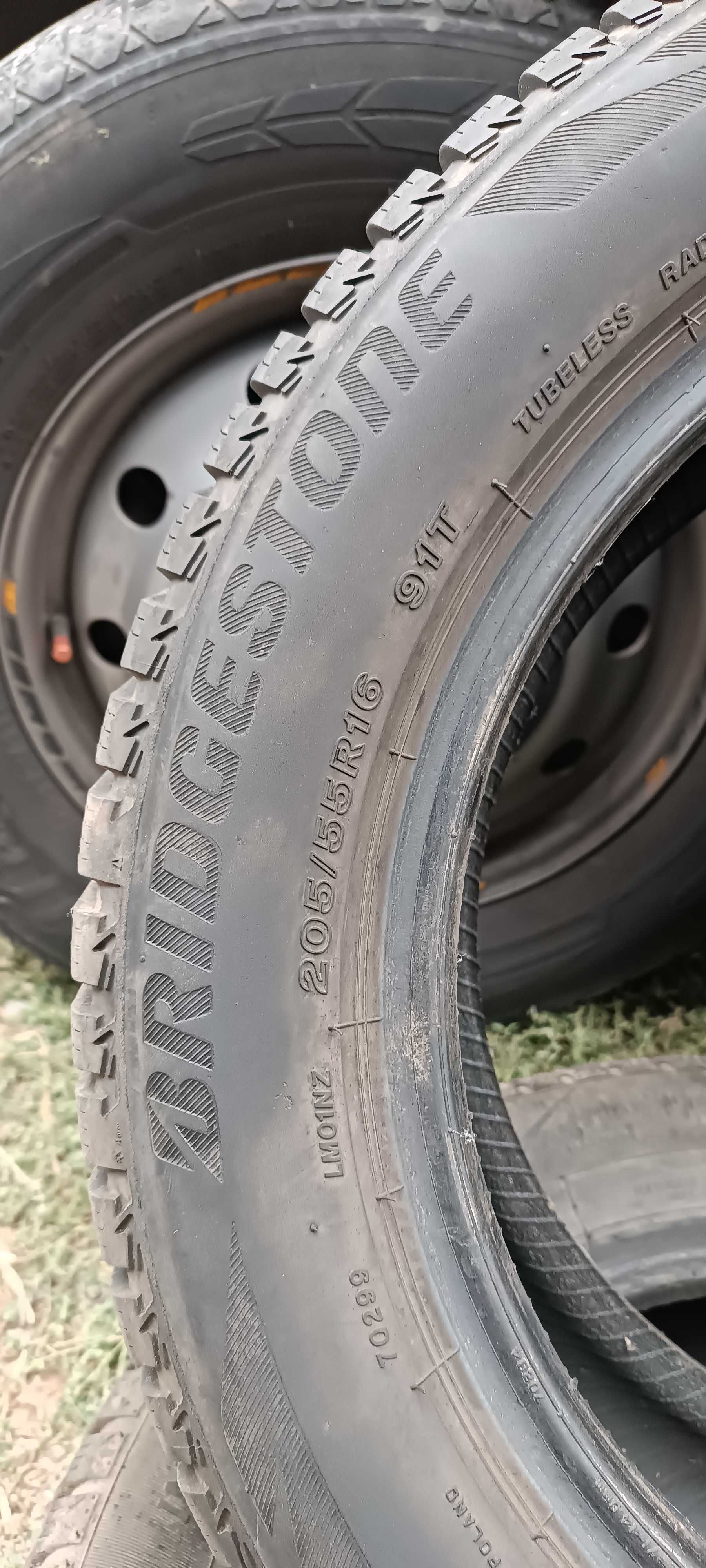 Резина Bridgestone BLIZZAK 205/55 R16 зима. Гарантія. Із ЄС: 1 400 грн ...