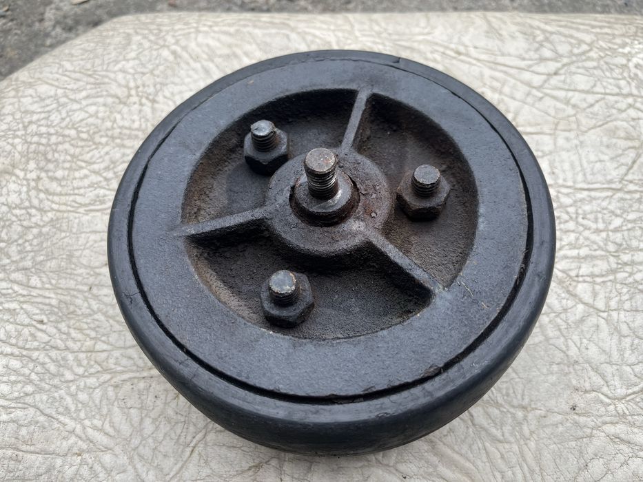 Колесо с литой резиной 15.5см/5.5см на тележку тачку усиленное мощное