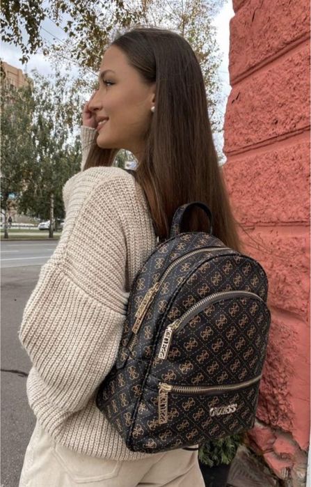 Рюкзак guess manhattan чорний