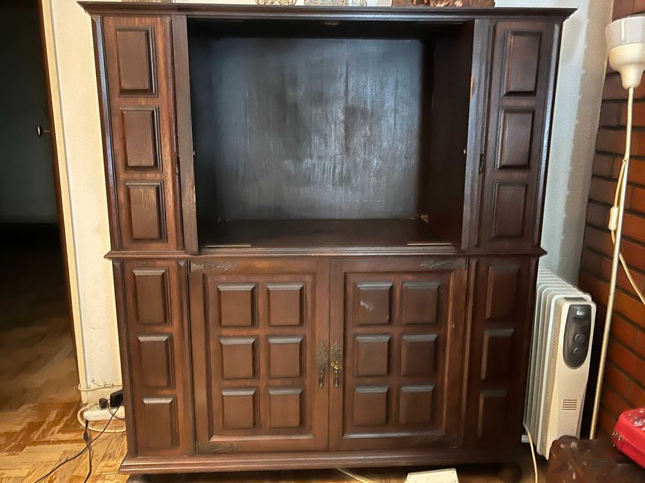 Armário para TV com armário para arrumação