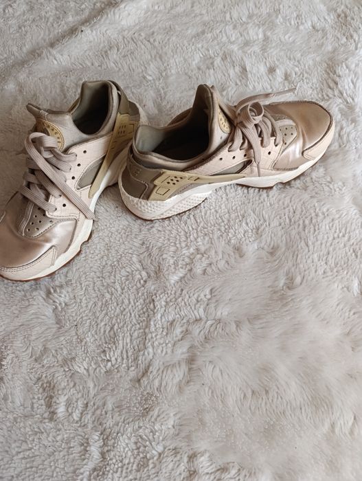 Кросівки Nike  .