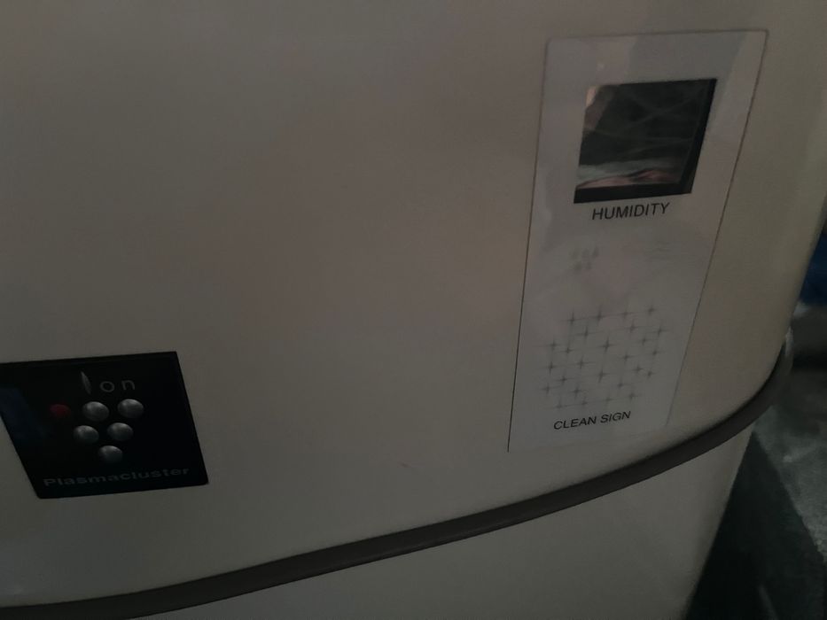 Oczyszczacz powietrza SHARP KC-A50 z jonizacją i nawilżaniem
