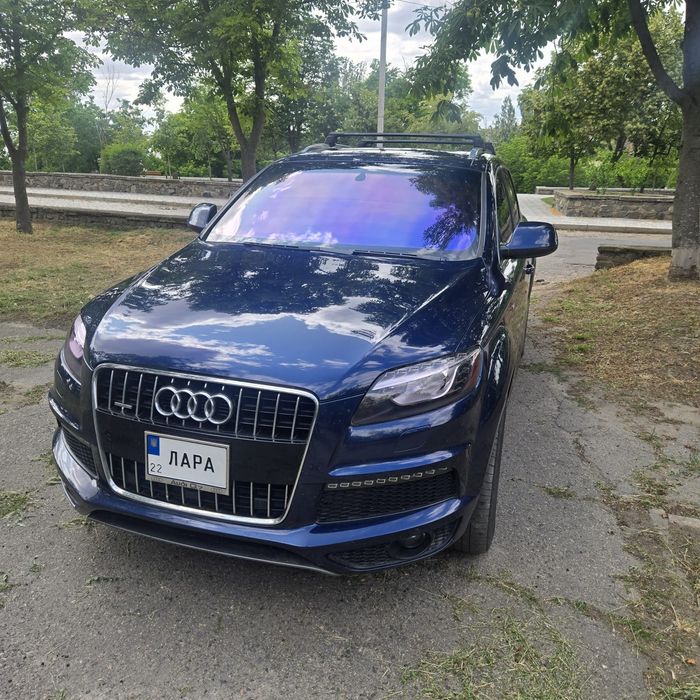 Продаеться Ауді Q7 в гарному стані