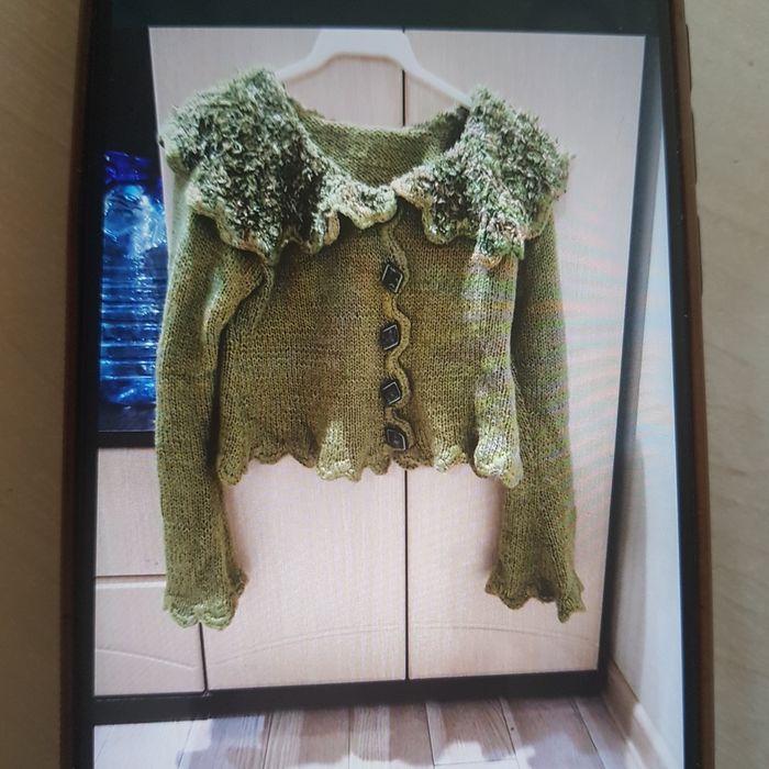 Свитер б/у продаю