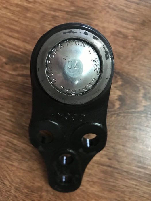 Кульова опора  Шевроле Нубіра