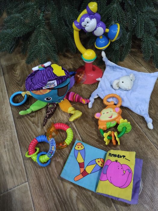 Развивающие игрушки погремушки Chicco, Fisher Price, ELC,Tolо