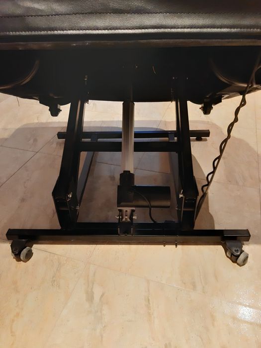 Cadeirão relax Elétrico em pele sintética preta lavável