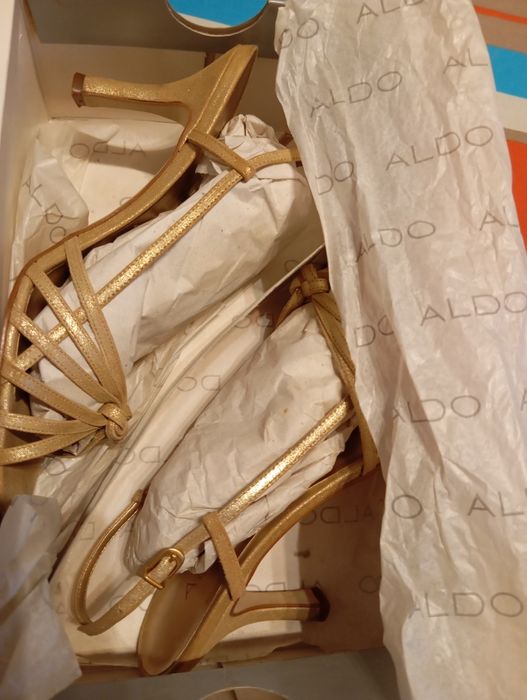 Sandalias ALDO Douradas