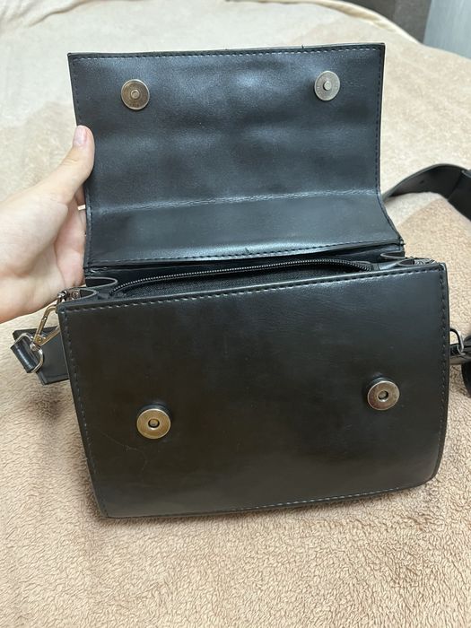 Чорна сумка,кожзам