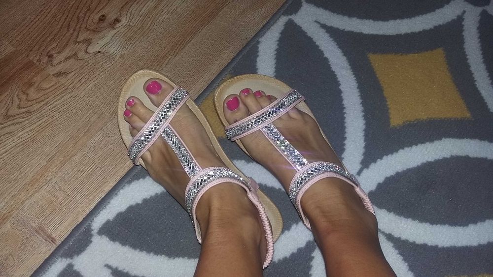 Sandaly z brylantami cekinami 36