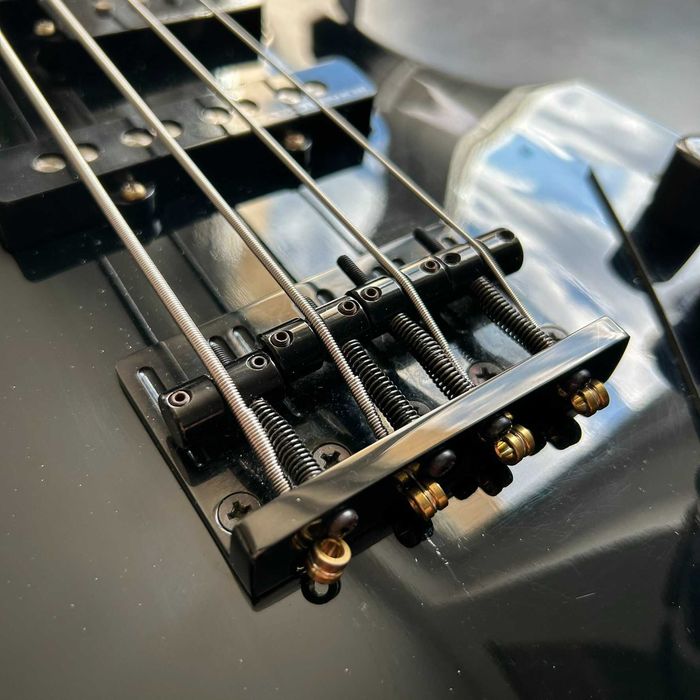 Edwards ESP E-JV 95 Made in Japan midscale 32 cale Seymour Duncan PJ  violin gitara basowa bass skrzypcowy