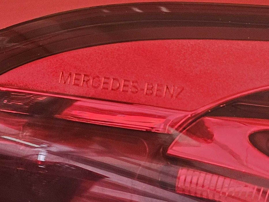 Farolim Esquerdo Led Mercedes-Benz C (W205) | 130454