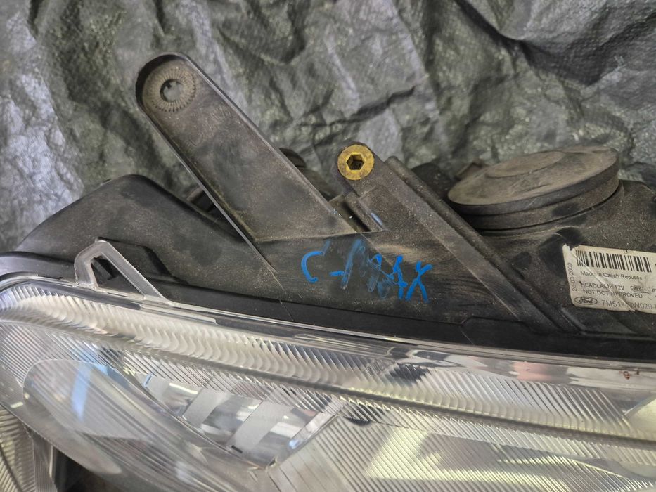 Lampy przednie Ford C-max lift fl