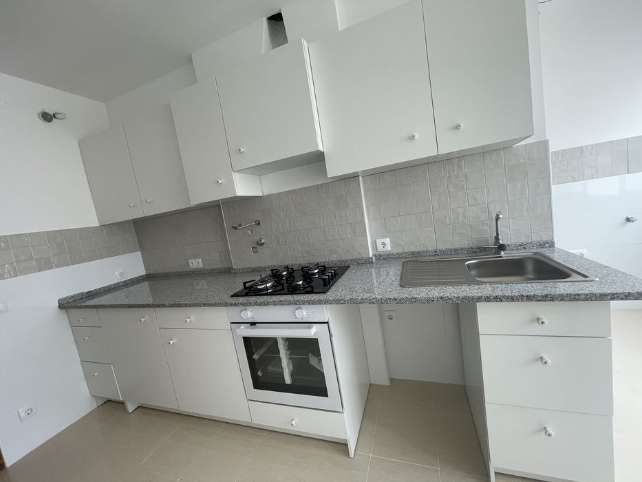 Alugo Apartamento T3 ( Centro da Cidade )