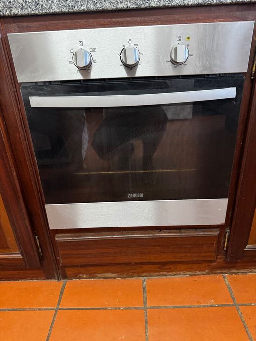 Forno eléctrico Zanussi