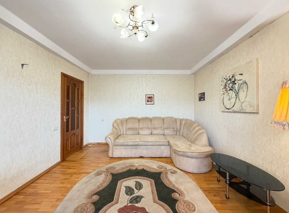 ПРОДАЖ 2 КІМНАТНОЇ КВАРТИРИ |Оболонський проспект 10,м.Оболонь 1хв пішки