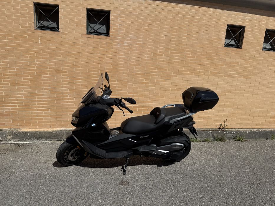 BMW C400 GT triple black
