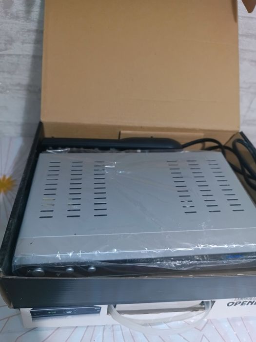 Супутникові тюнери Openbox S1 та Globo 4100 (ціна за 2 шт)