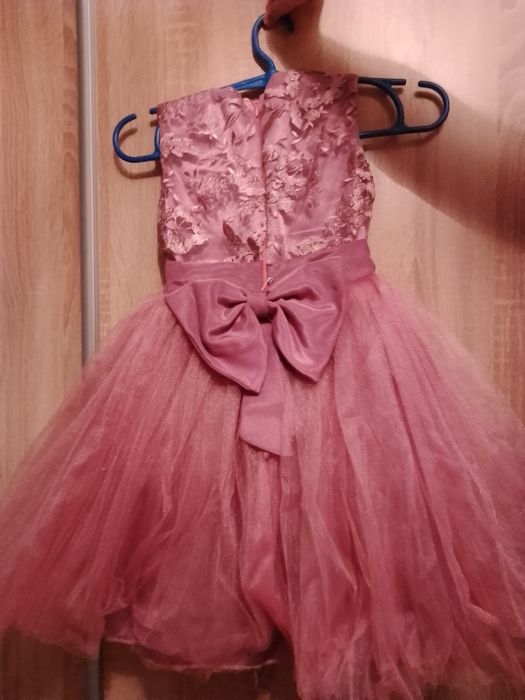 Плаття святкове.