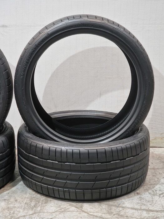 4 Pneus 235/35R19 HANKOOK Semi Novos
