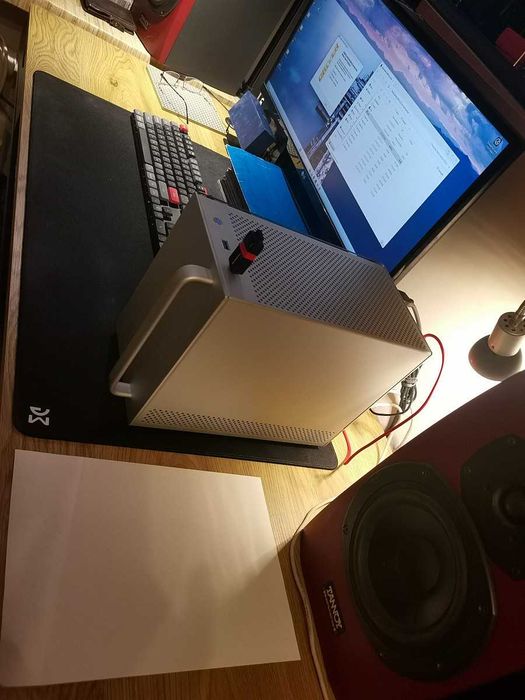 KOMPUTER PC - mały zgrabny SFF A4 aluminium/szkło.