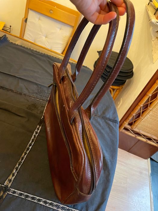 Bolsa em pele marca Velvet’s
