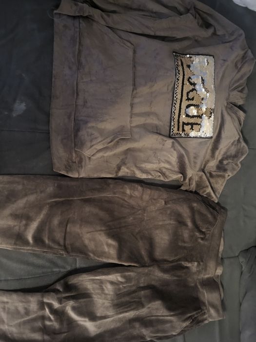 Sprzedam dres w bardzo dobrym stanie