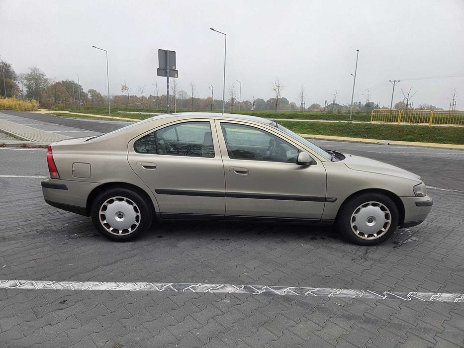 Volvo S60 2.4D D5 automat 2002